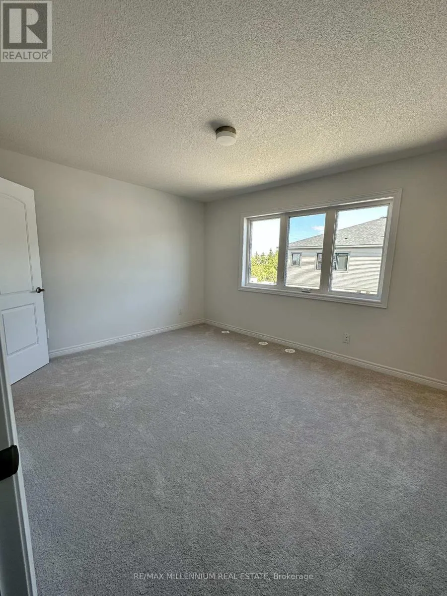50 SORBARA WAY W