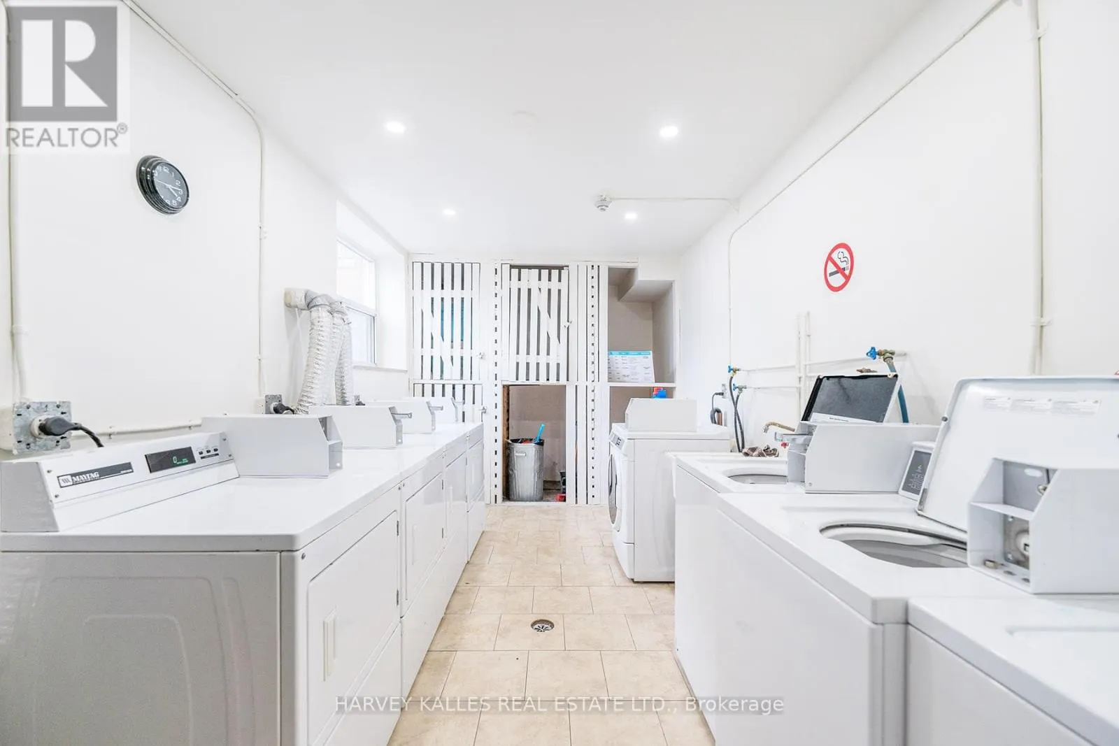 405 - 1751 VICTORIA PARK AVENUE