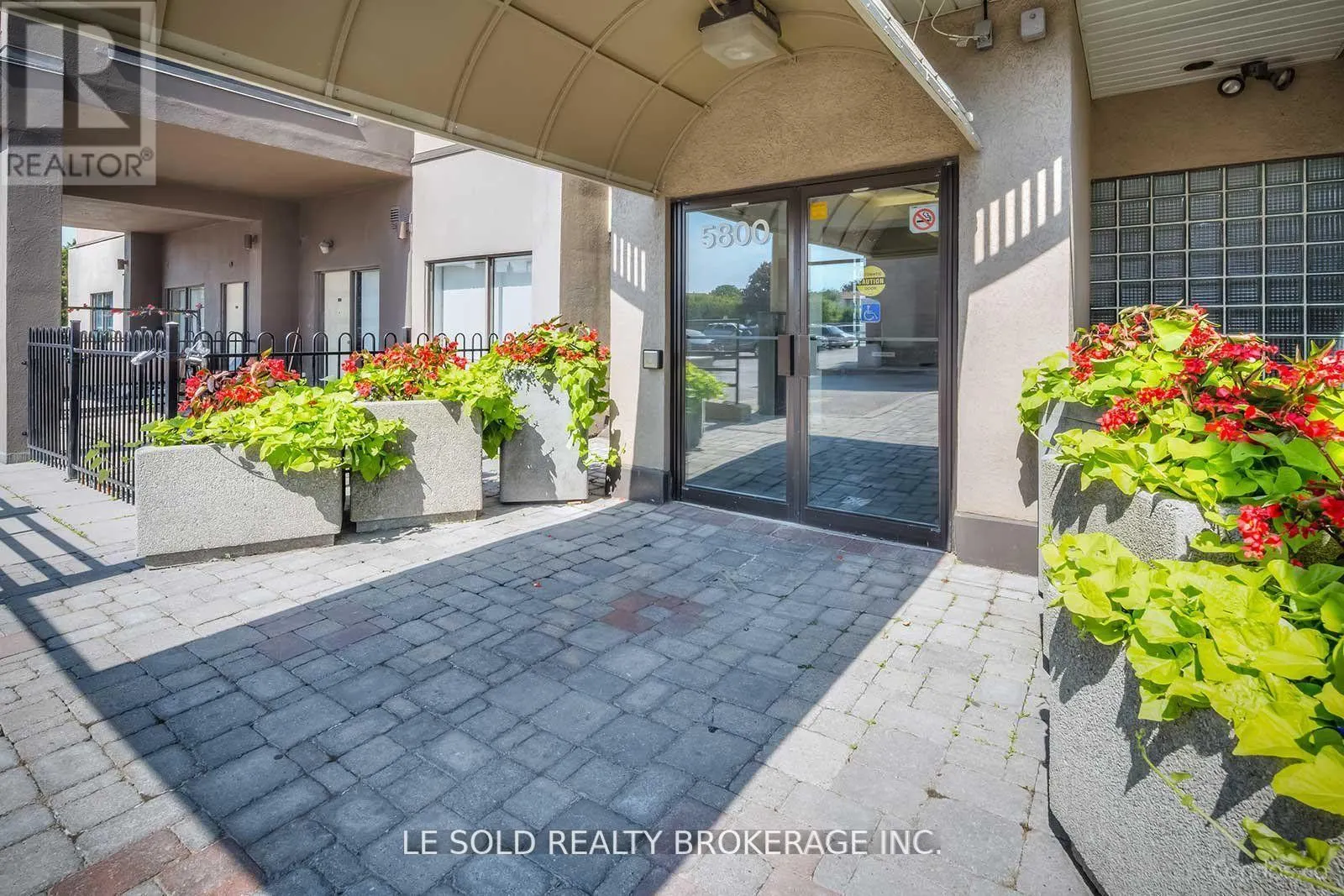 218 - 5800 SHEPPARD AVENUE E