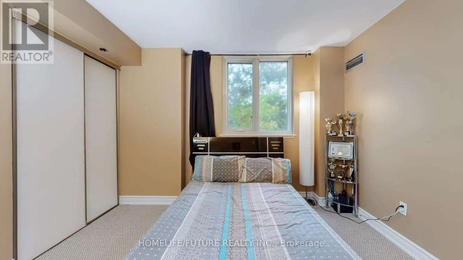 204 - 15 SEWELLS ROAD