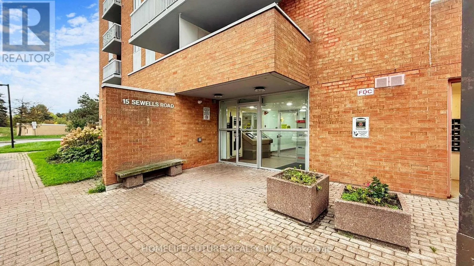 204 - 15 SEWELLS ROAD