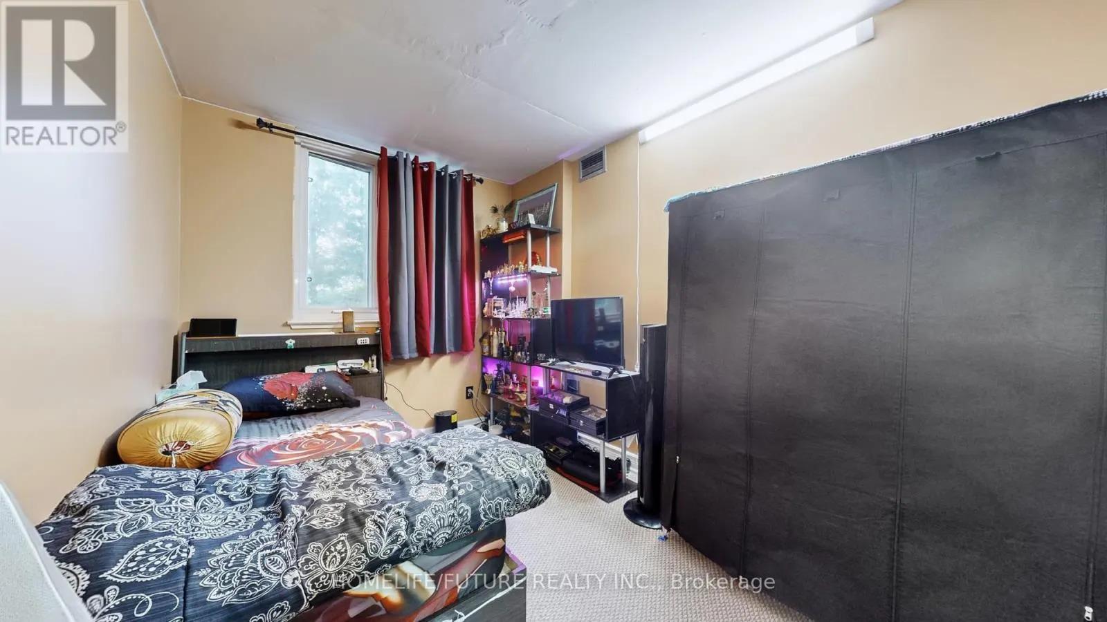 204 - 15 SEWELLS ROAD