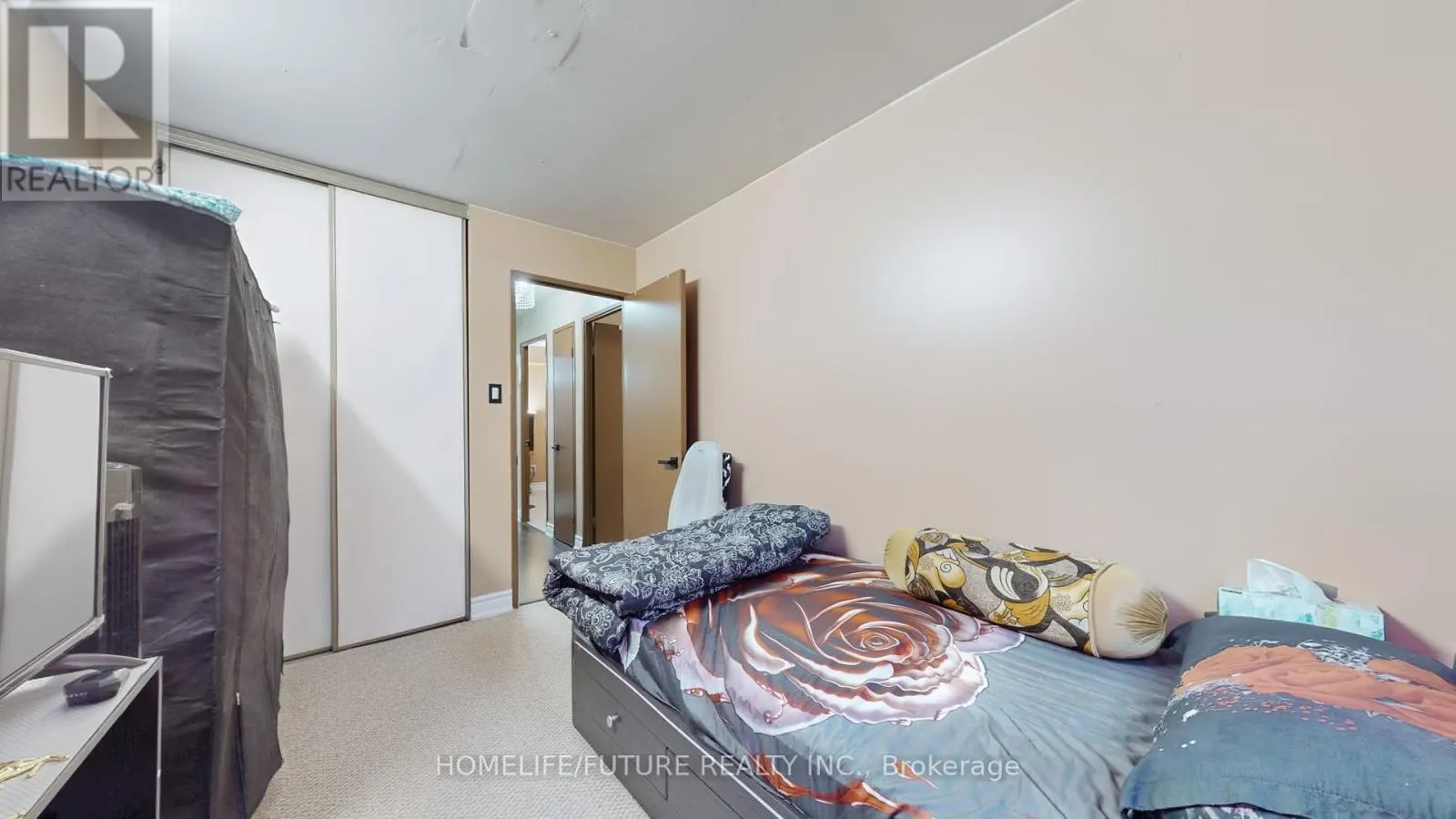 204 - 15 SEWELLS ROAD