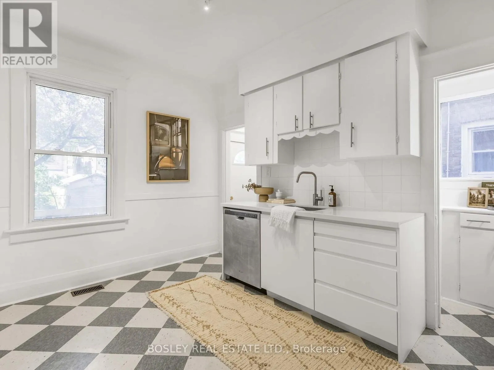 134 PARKMOUNT ROAD