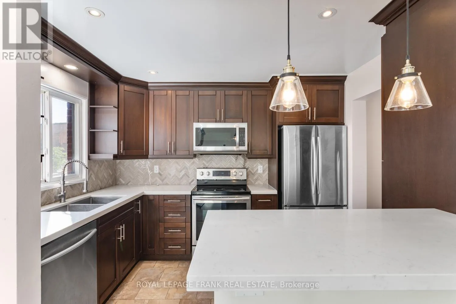 35 FERNBANK PLACE