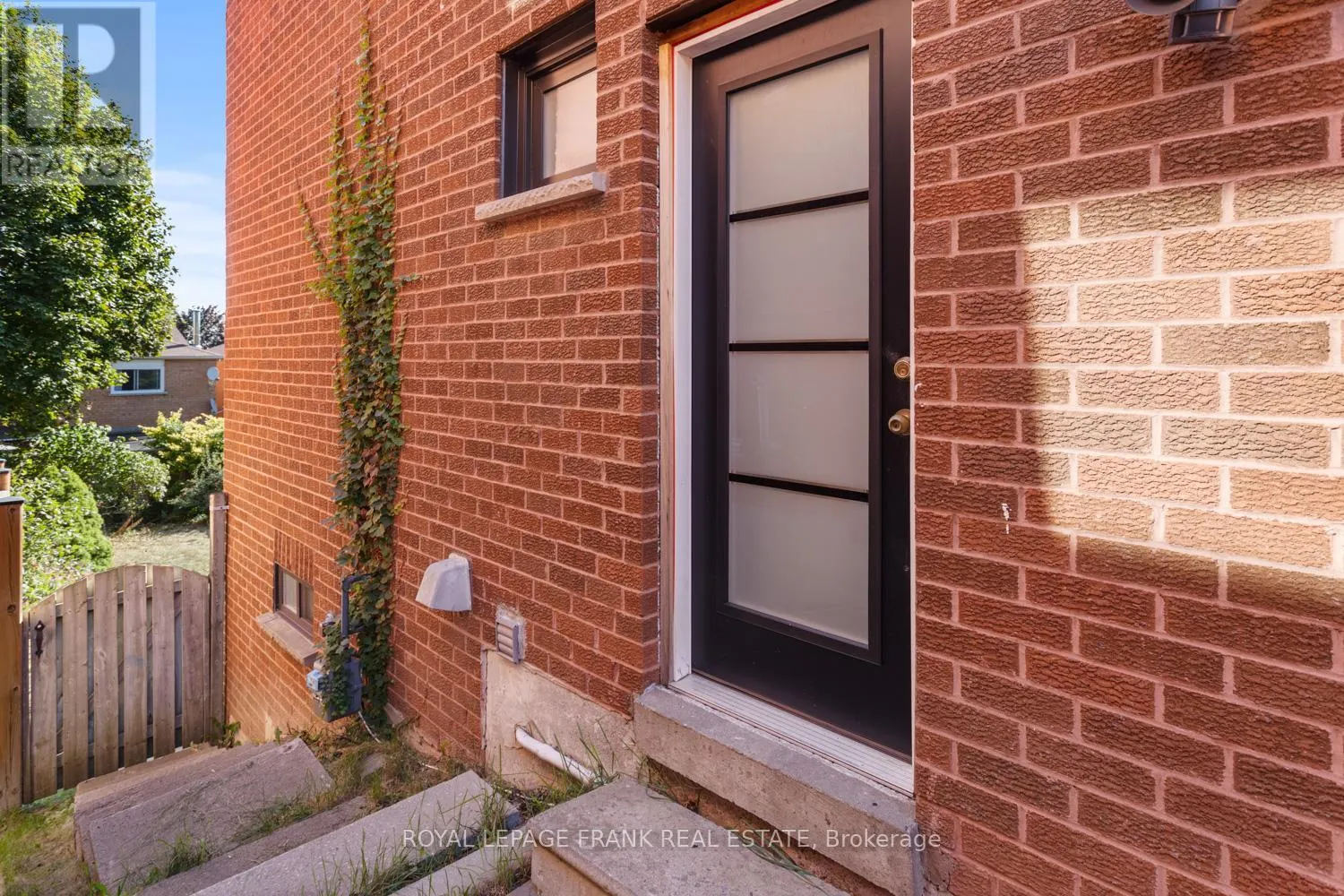 35 FERNBANK PLACE
