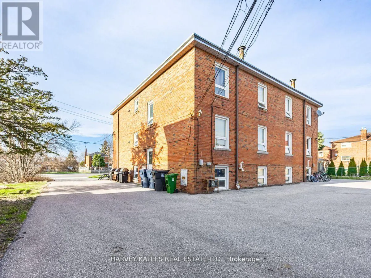 561-563 DANFORTH ROAD