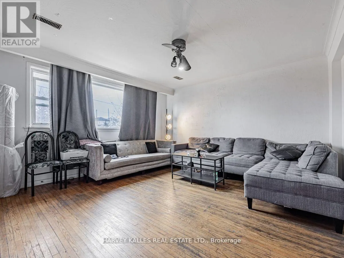 561-563 DANFORTH ROAD