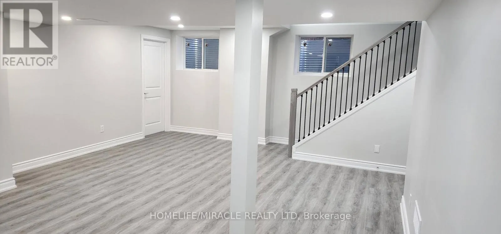 52 HUGGINS DRIVE