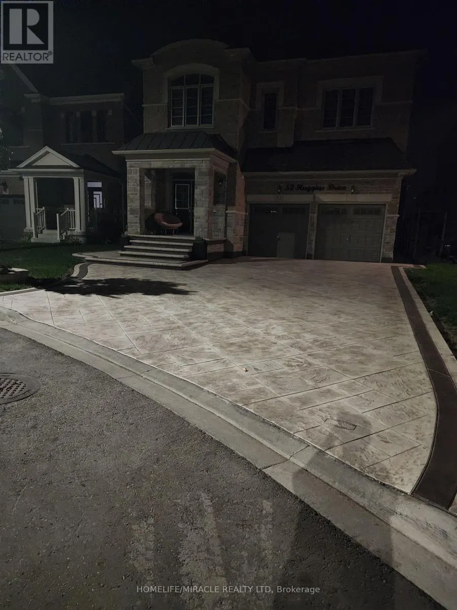 52 HUGGINS DRIVE