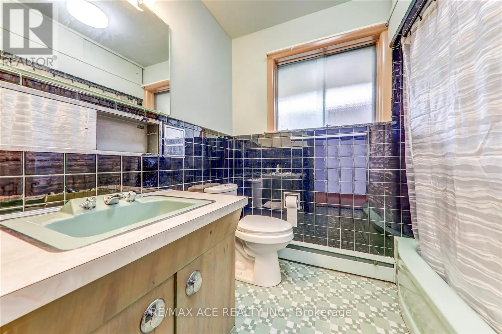 77 PERIVALE CRESCENT