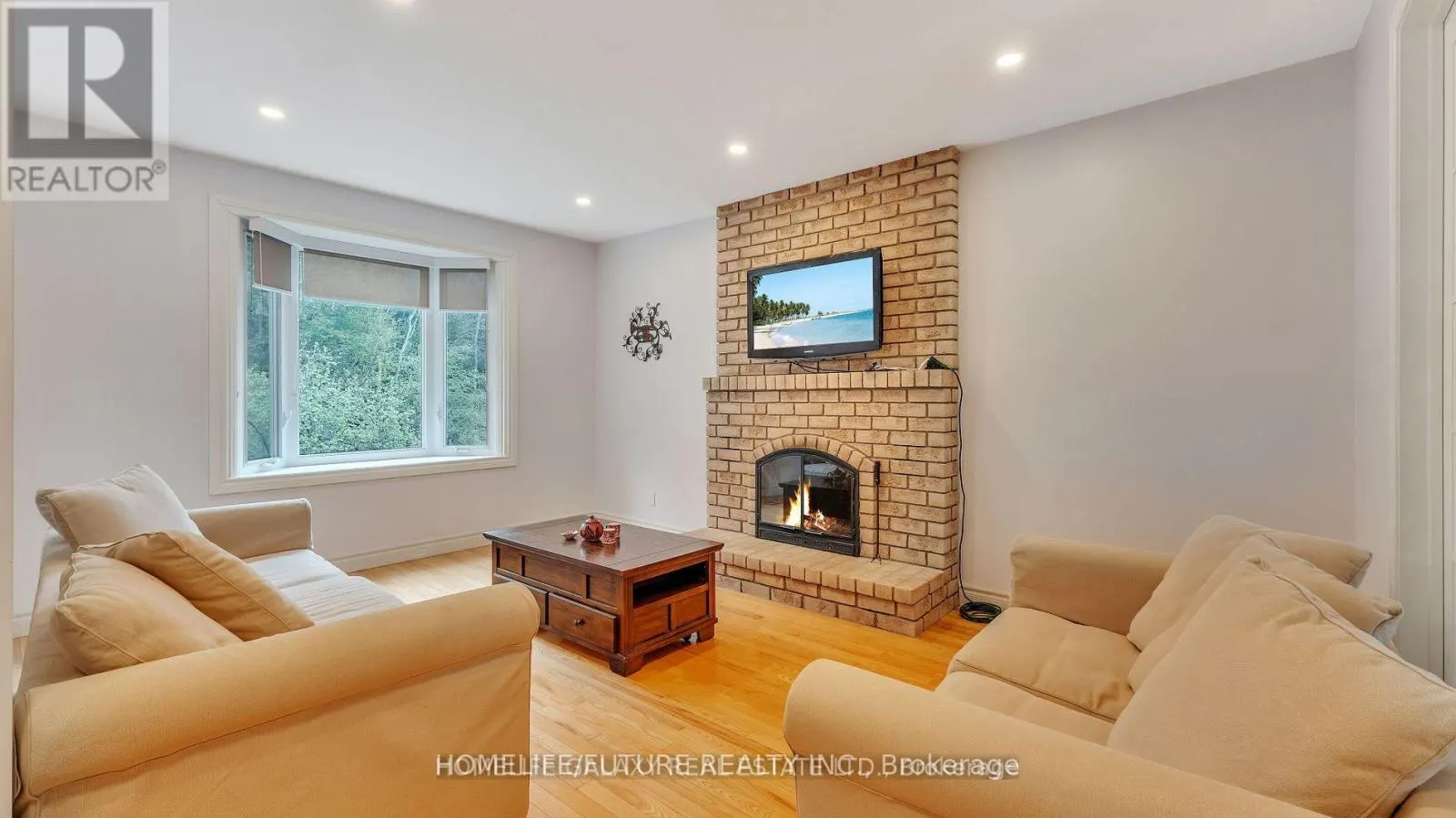 MAIN & 2ND FLR - 979 COPPERFIELD DRIVE