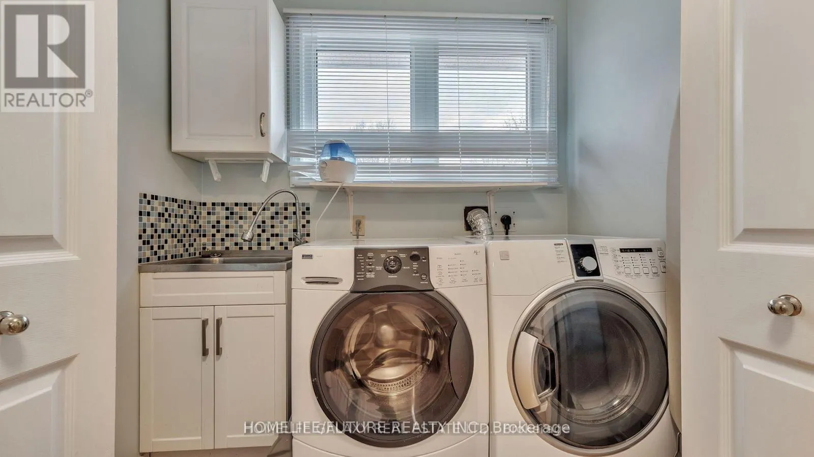 MAIN & 2ND FLR - 979 COPPERFIELD DRIVE
