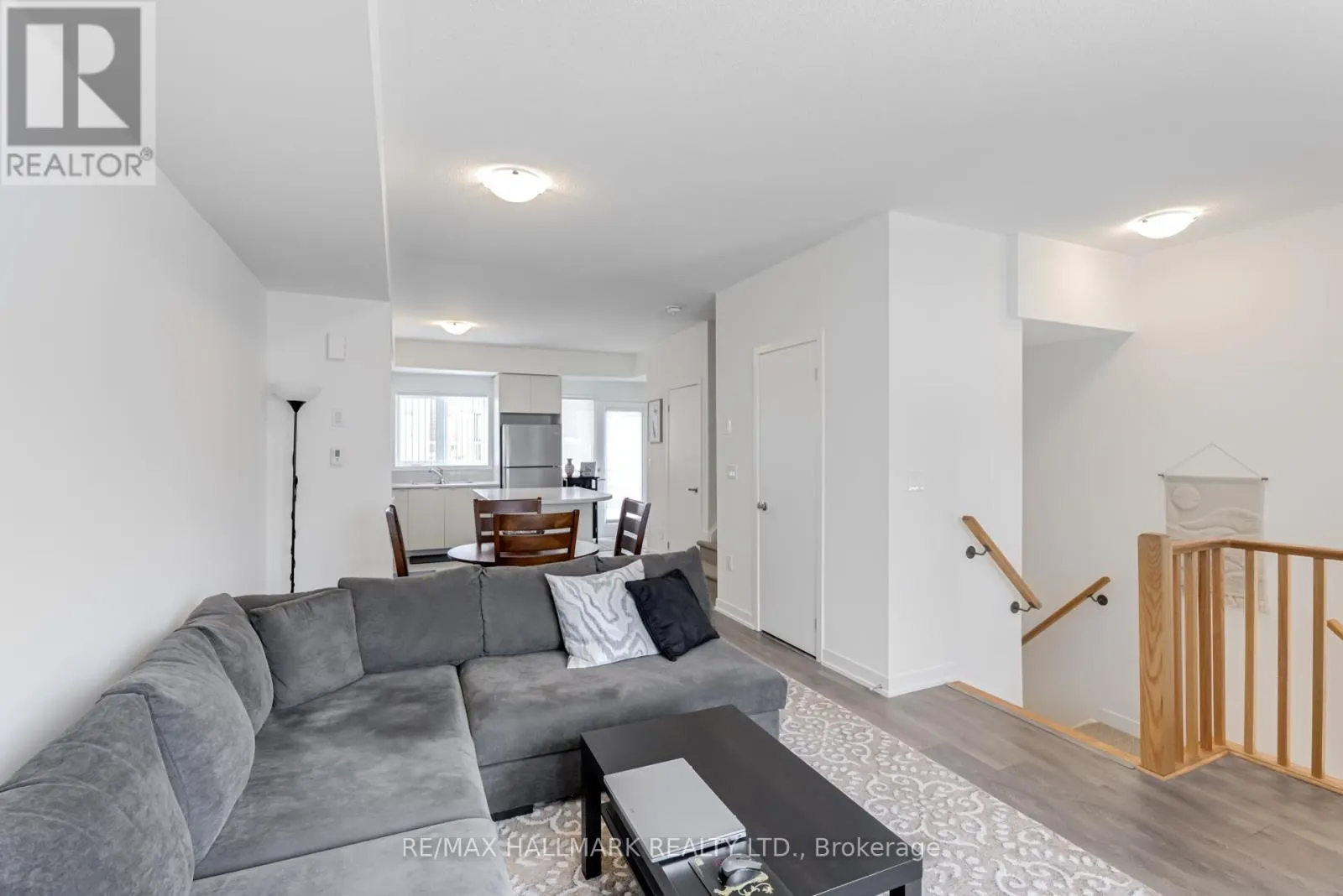 803 - 1525 KINGSTON ROAD