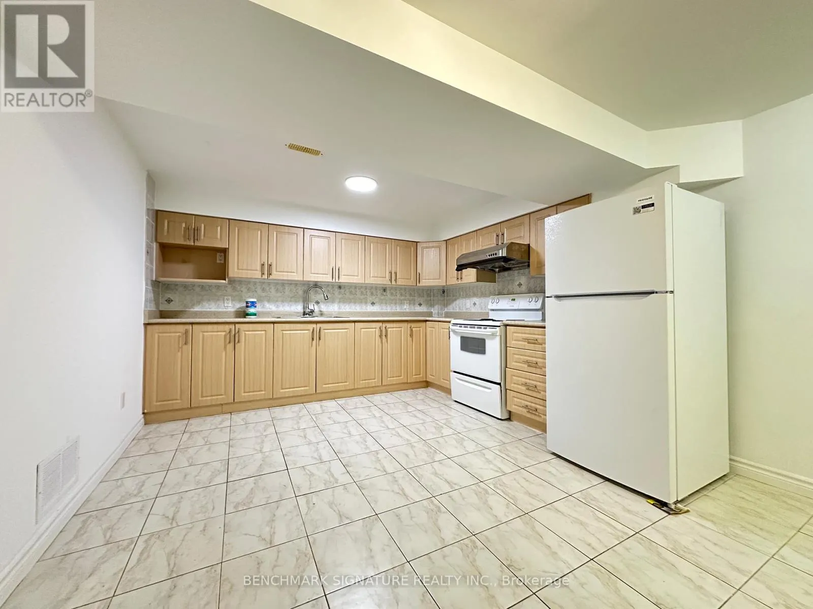 59 HIGHBRIDGE (BSMT) PLACE