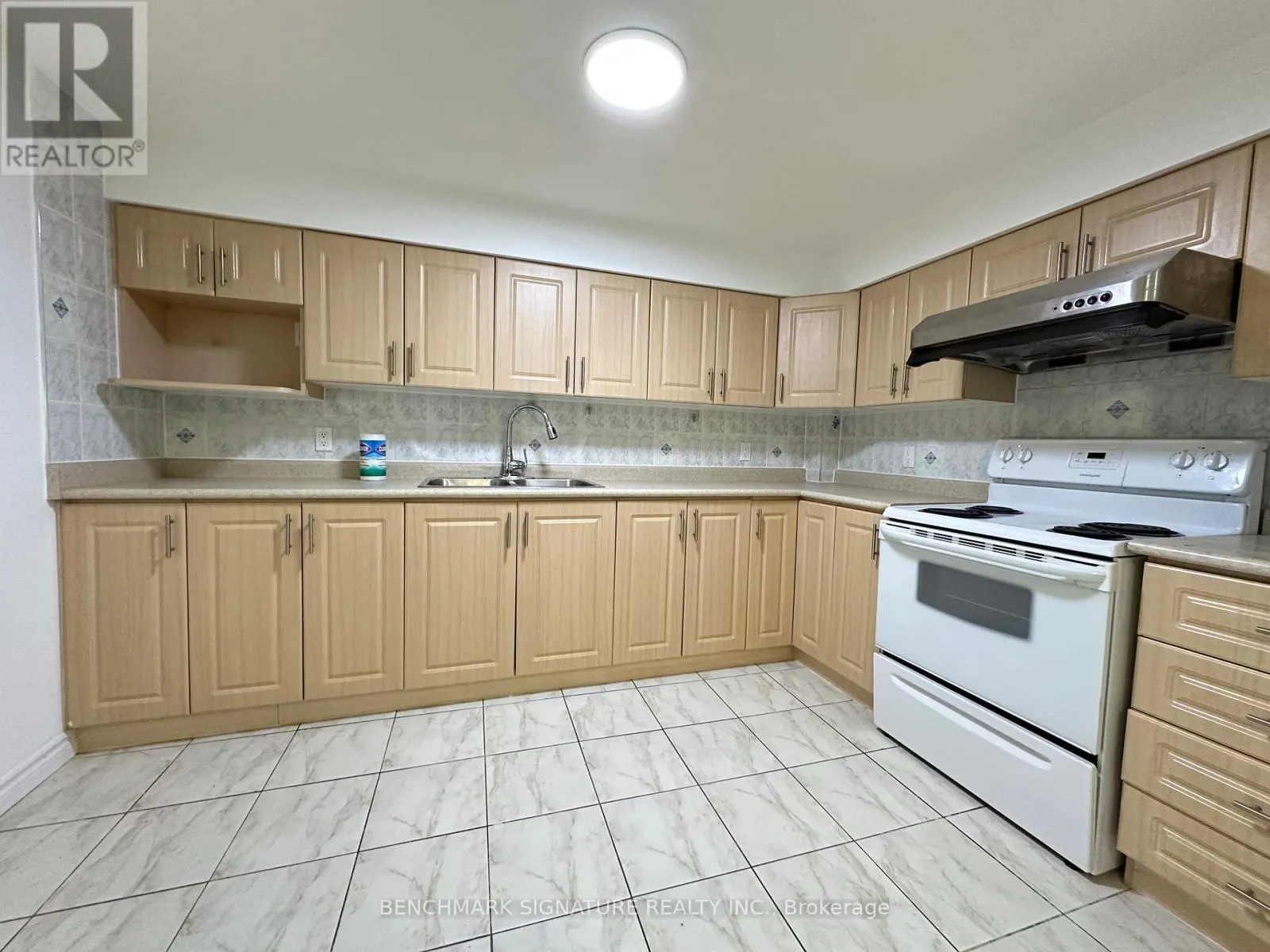 59 HIGHBRIDGE (BSMT) PLACE