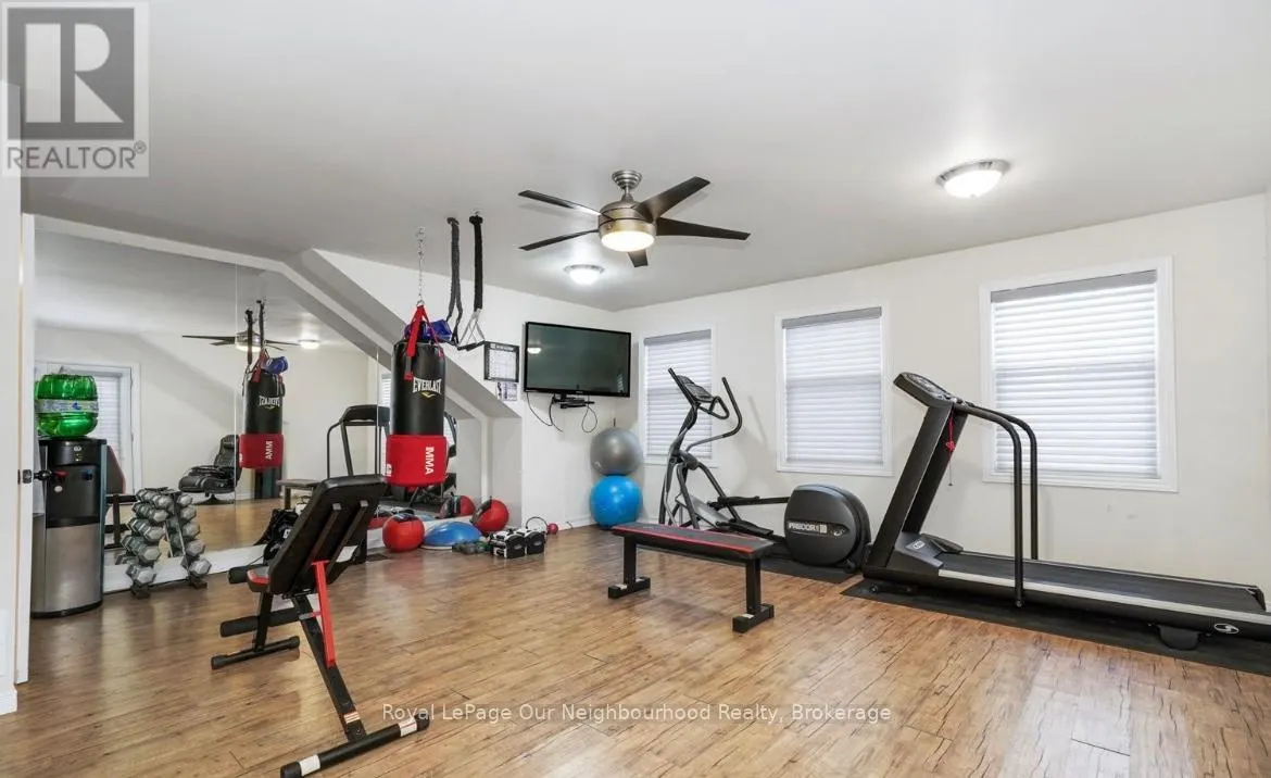 305 TRENT STREET W