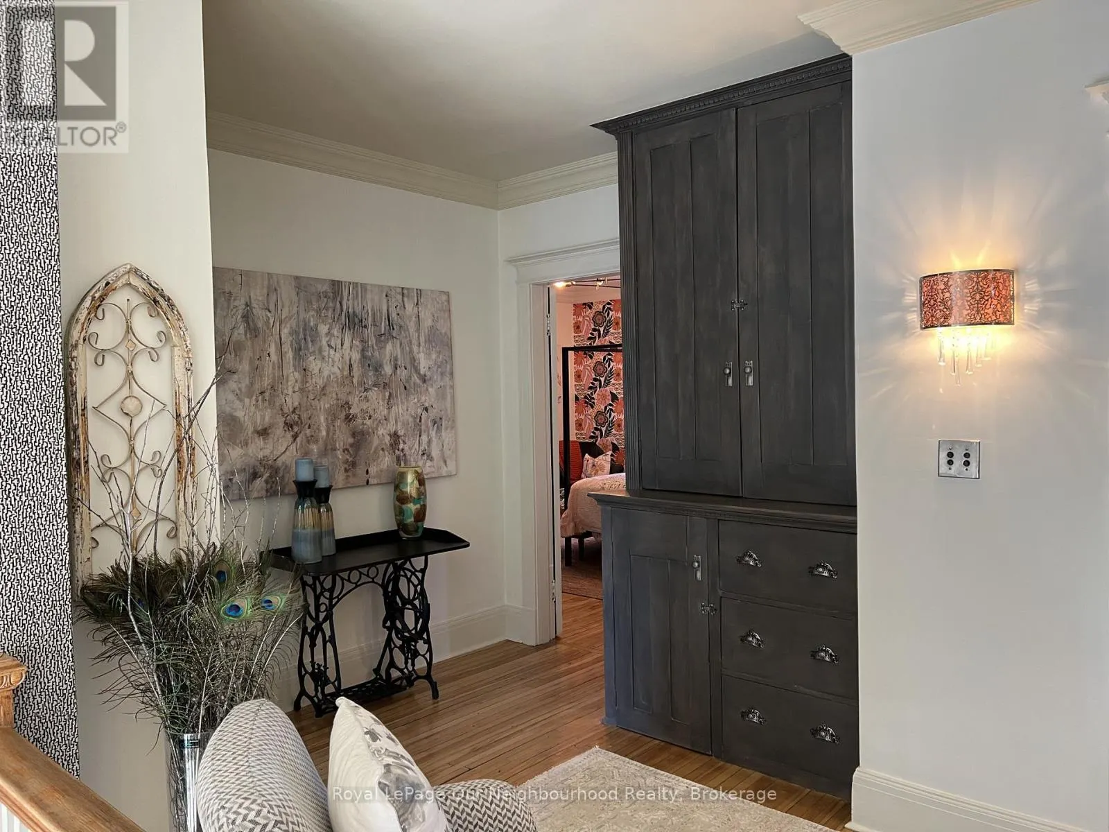 305 TRENT STREET W