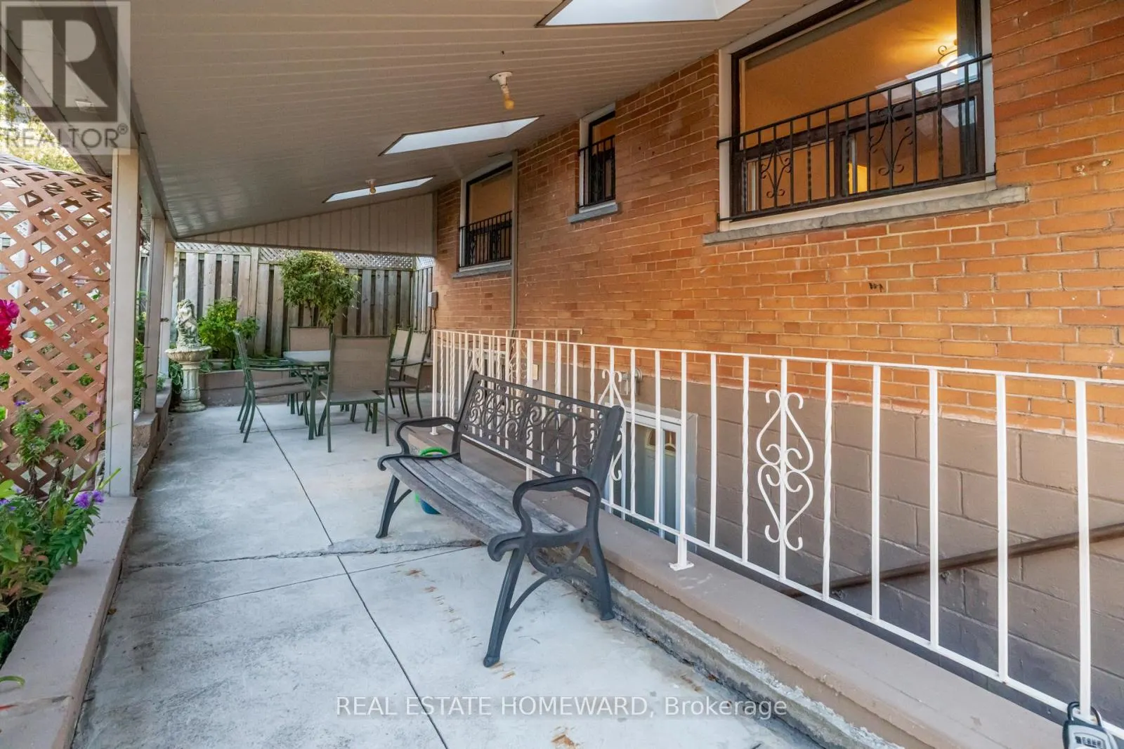 141 BRENDA CRESCENT