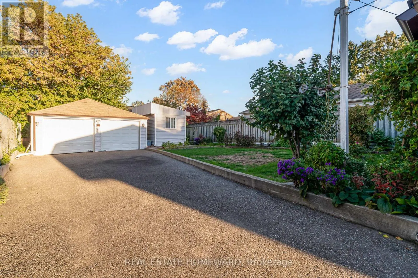 141 BRENDA CRESCENT