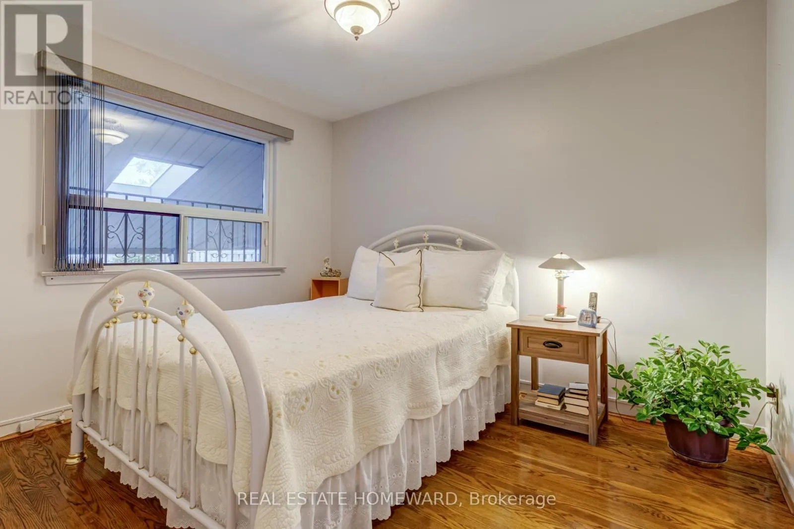 141 BRENDA CRESCENT