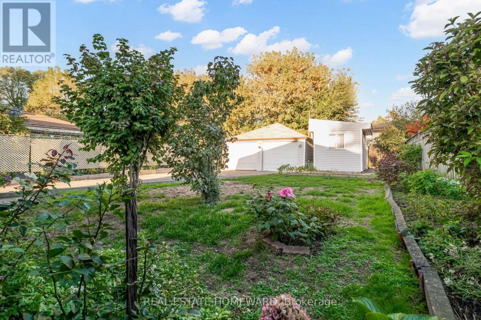 141 BRENDA CRESCENT