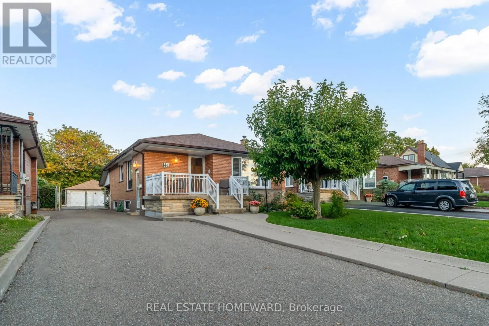 141 BRENDA CRESCENT