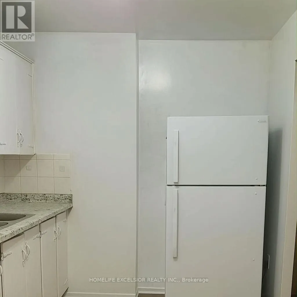 514 - 4064 LAWRENCE AVENUE