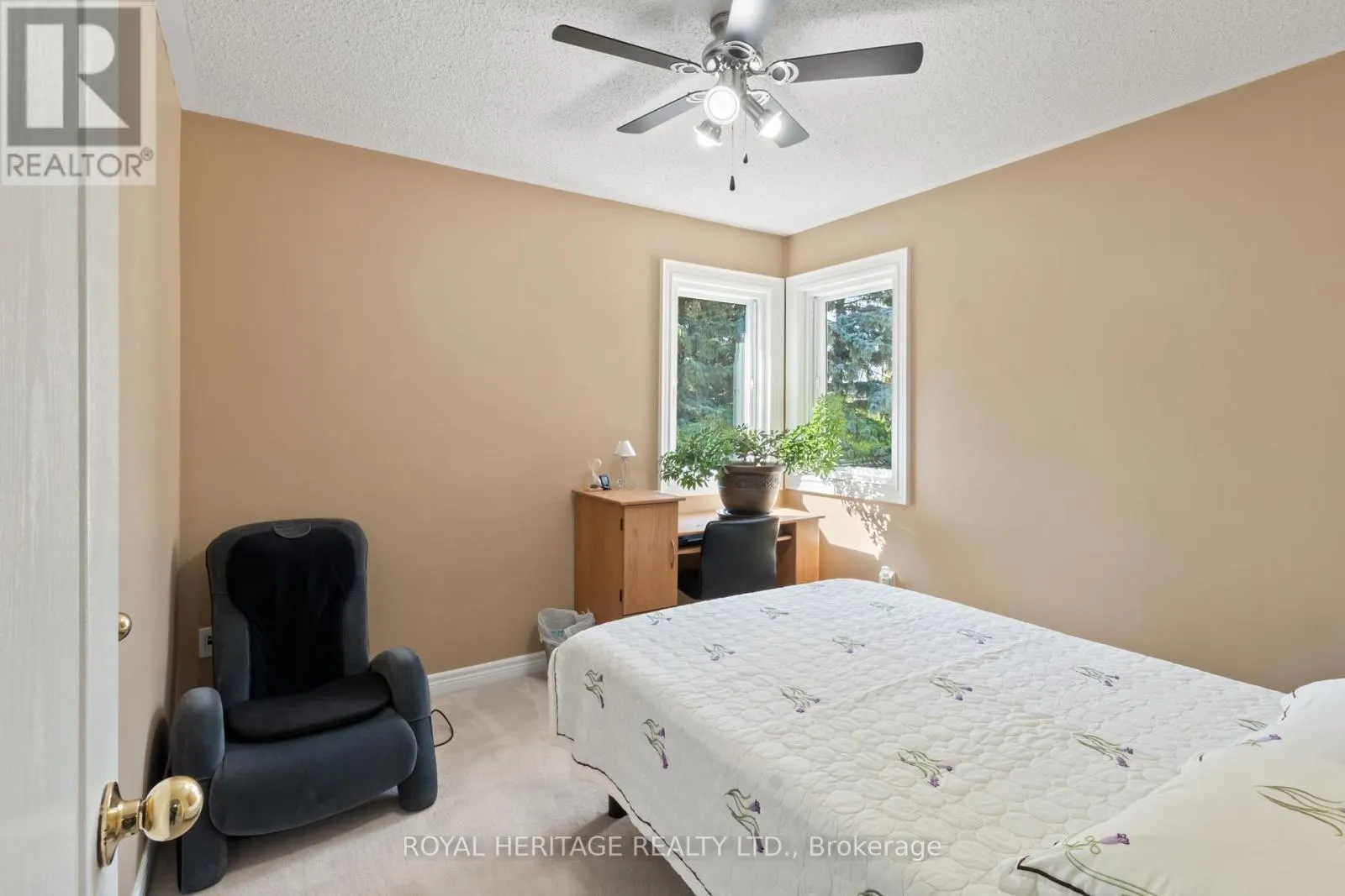 1101 GOSSAMER DRIVE