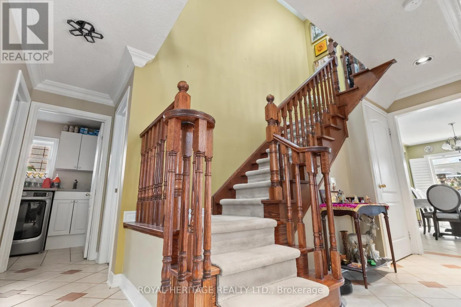 1101 GOSSAMER DRIVE