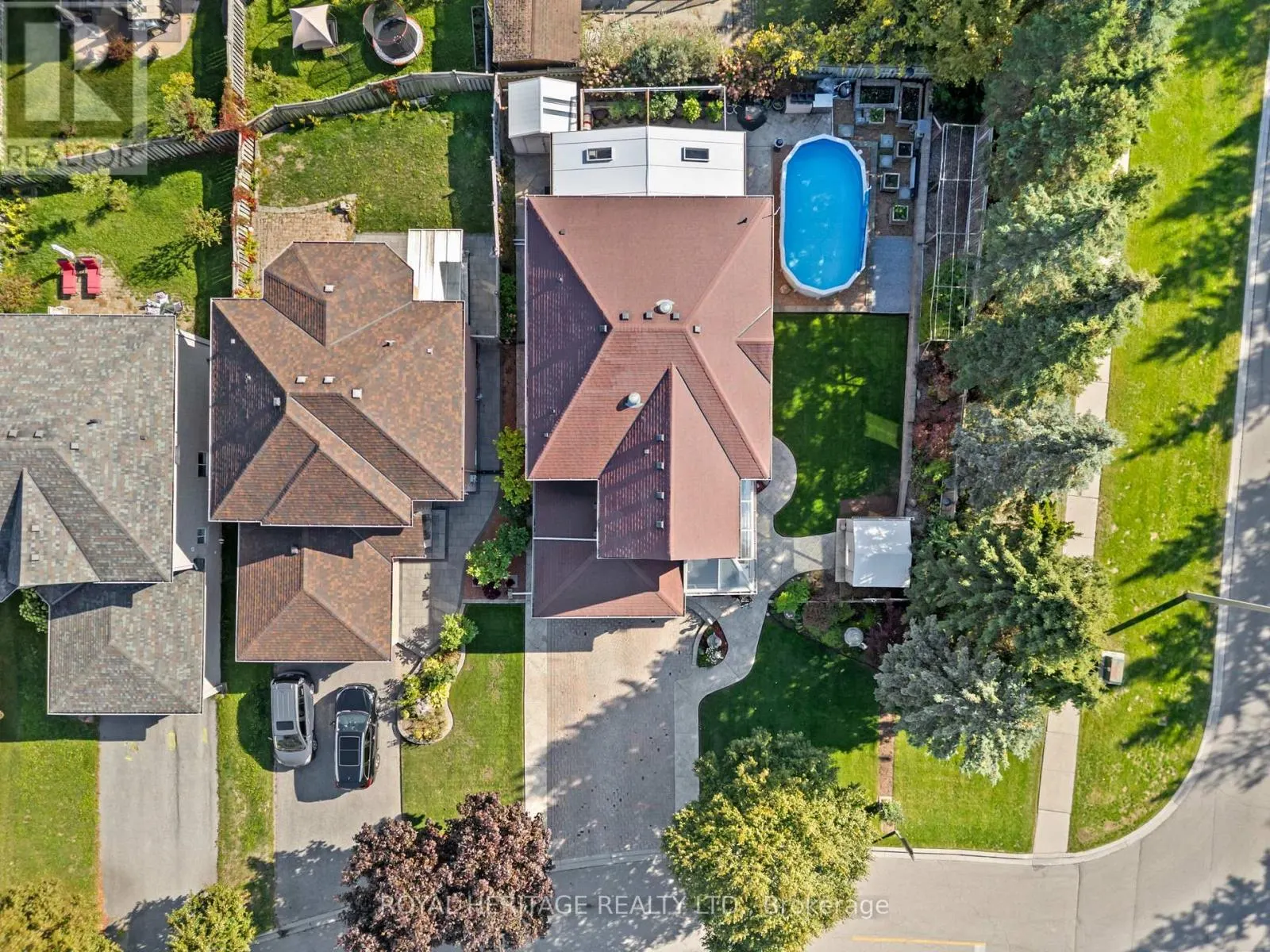 1101 GOSSAMER DRIVE