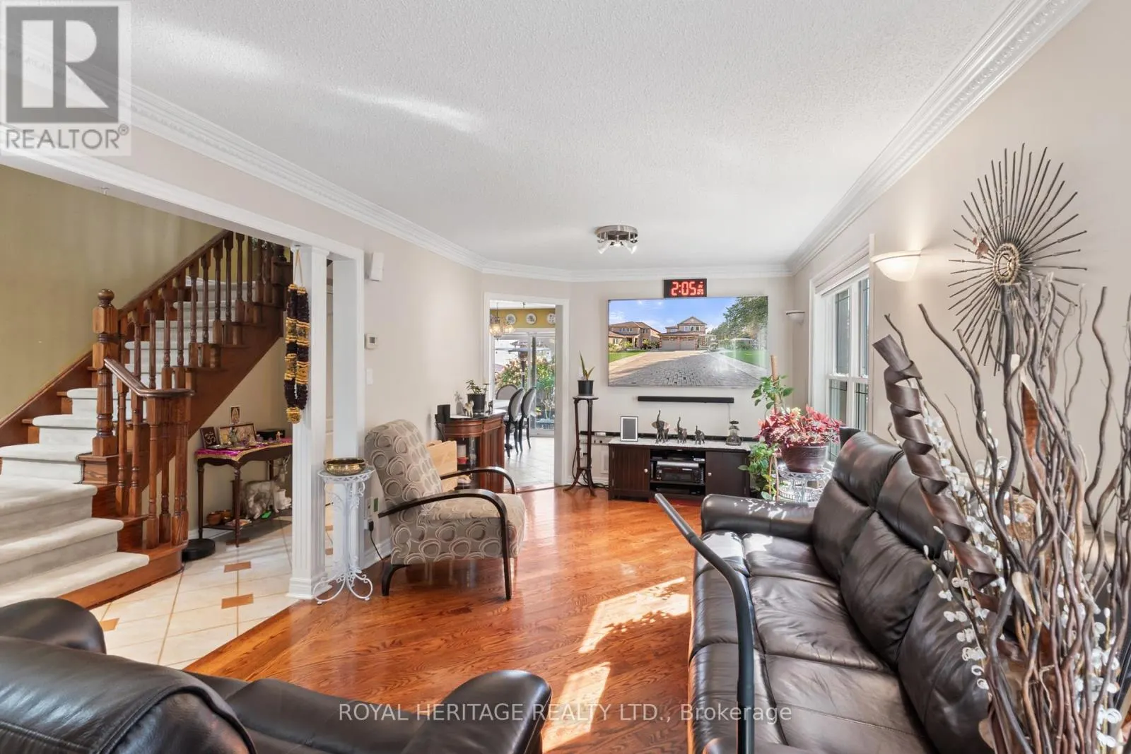 1101 GOSSAMER DRIVE