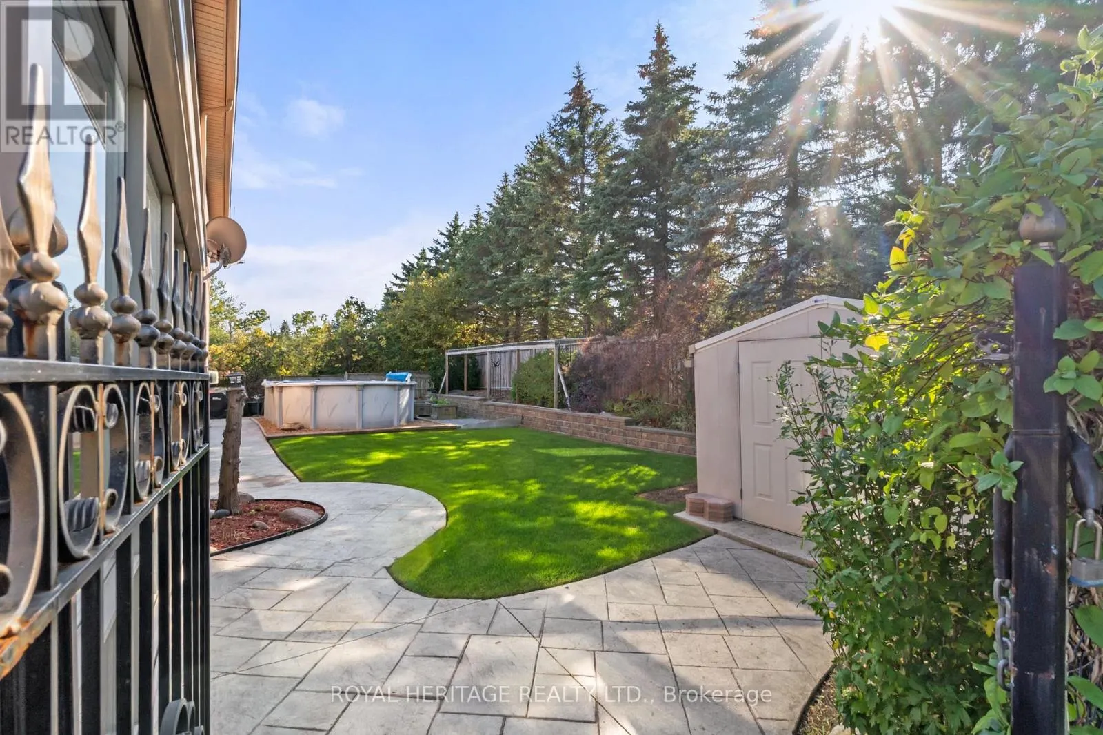 1101 GOSSAMER DRIVE