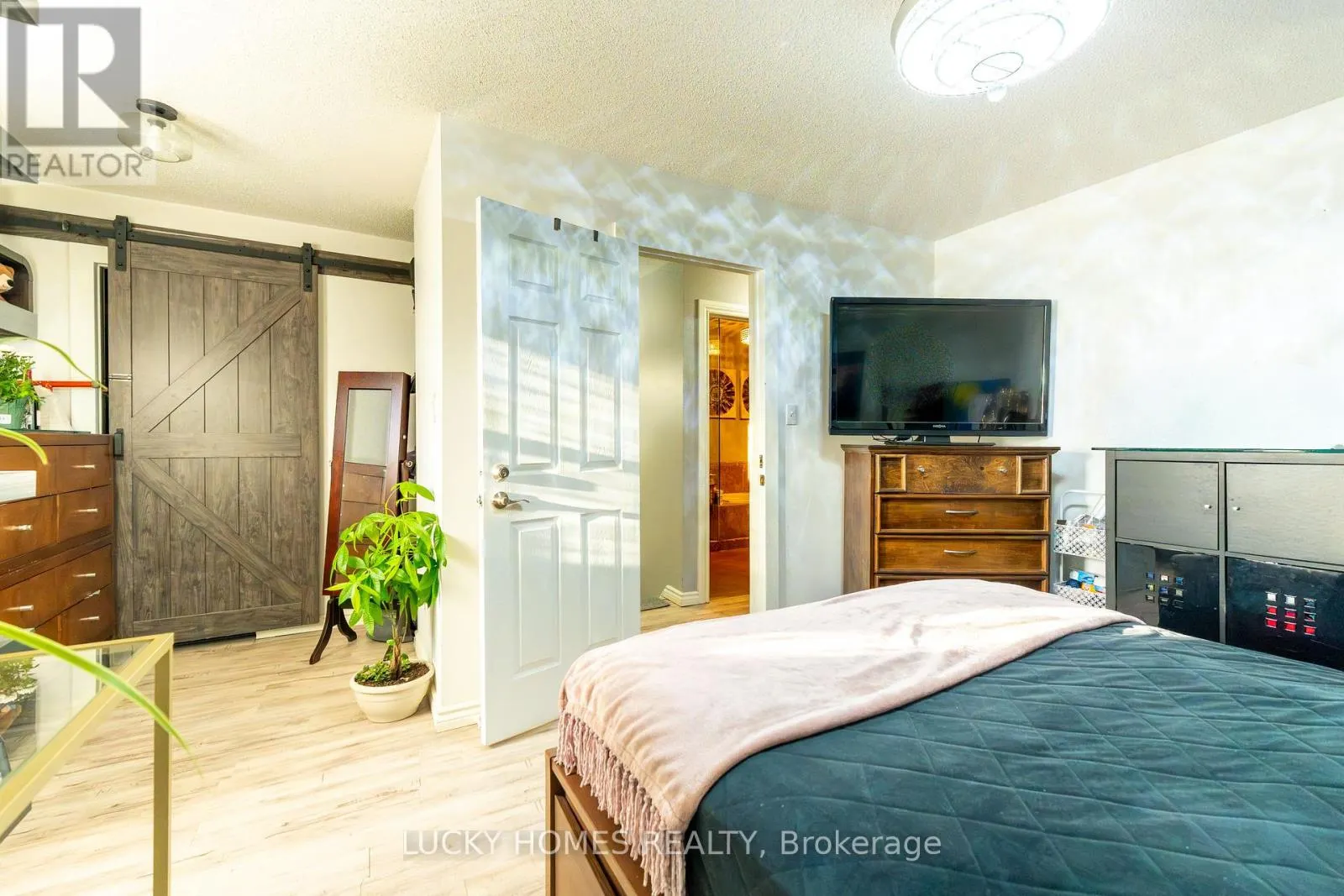 101 MEADOWVIEW BOULEVARD