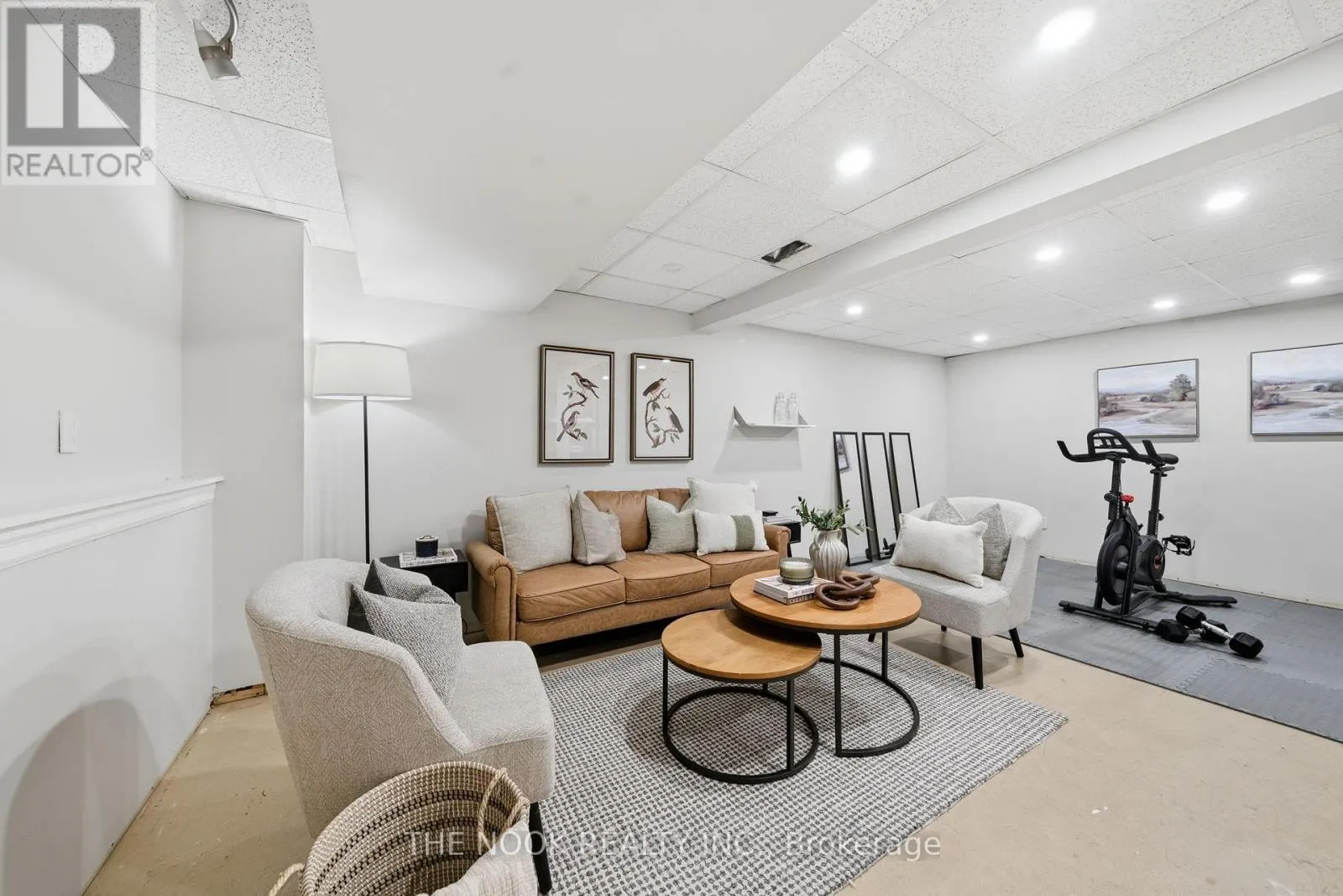 90 CENTERFIELD DRIVE