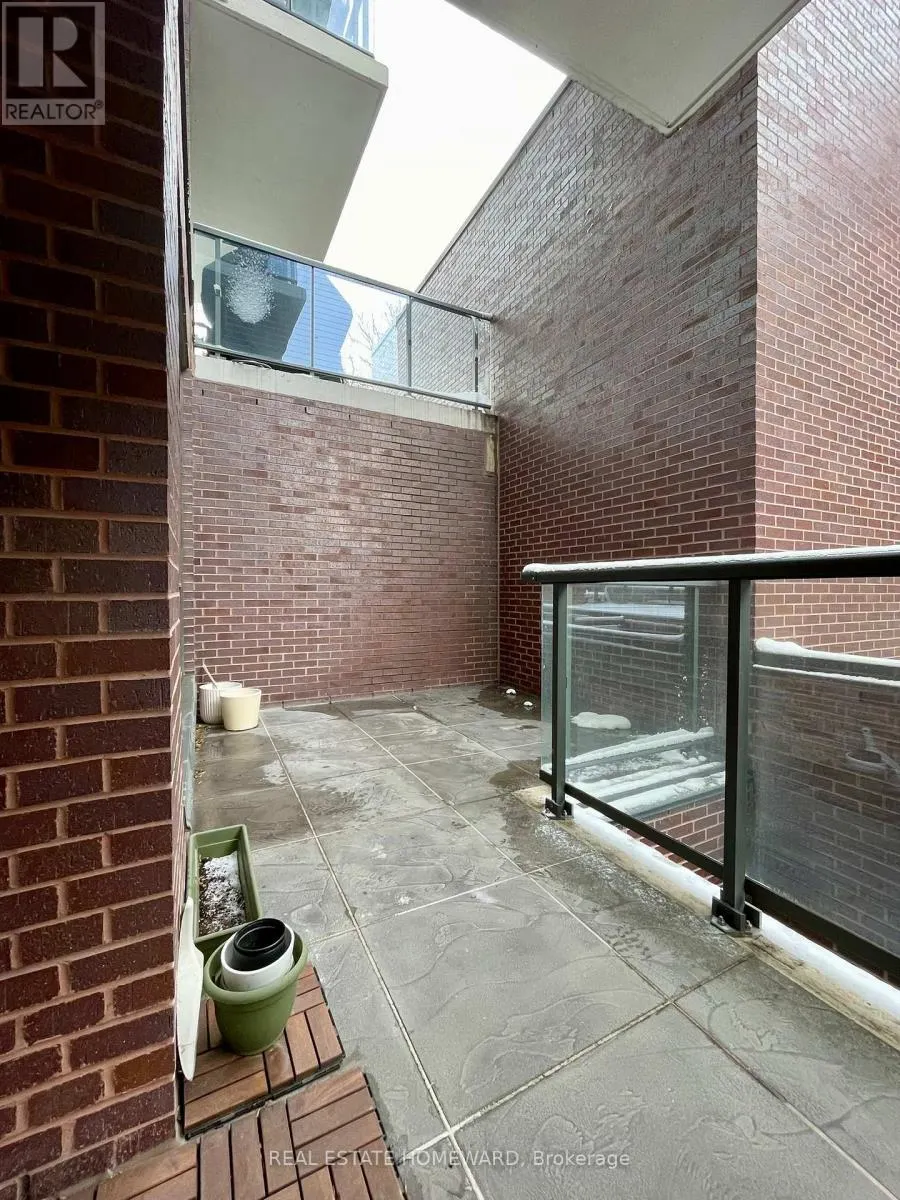 201 - 1331 QUEEN STREET E