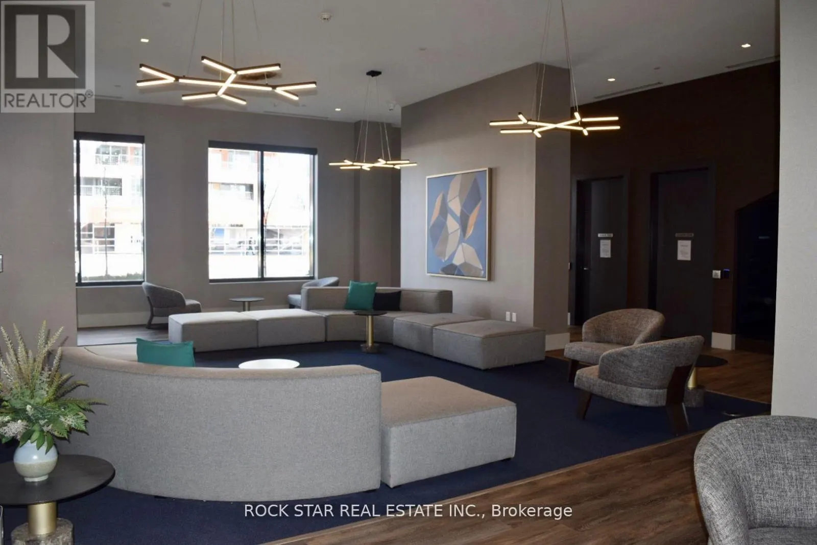 1717 - 2550 SIMCOE STREET N