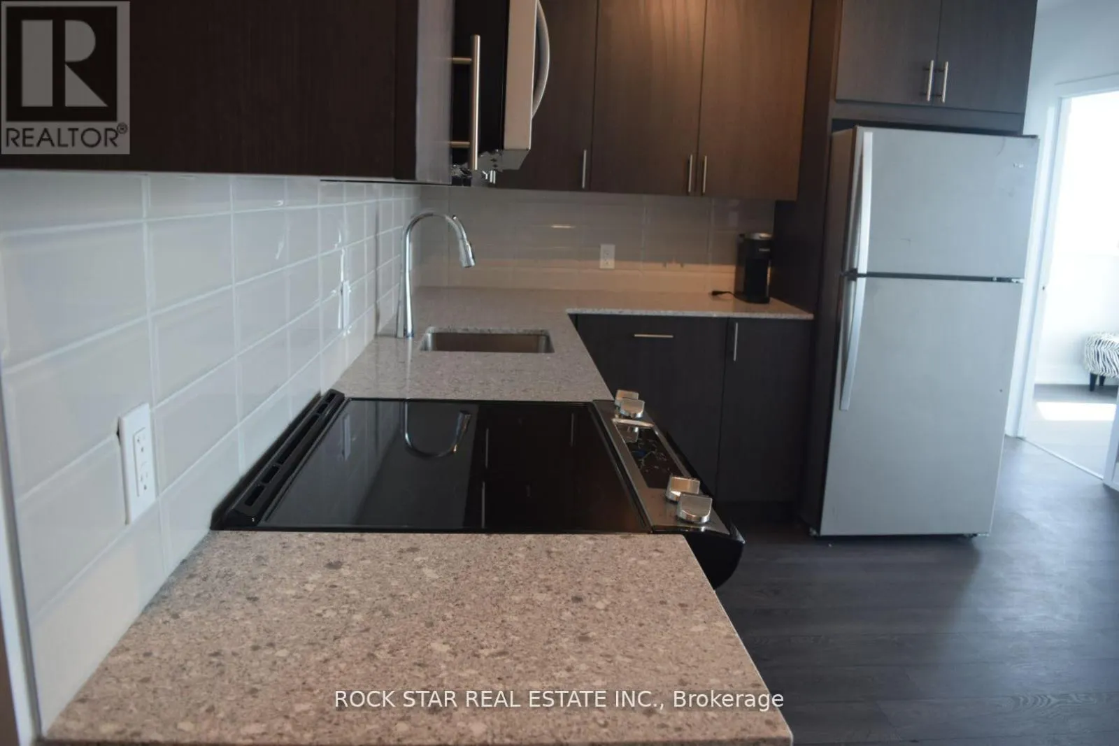 1717 - 2550 SIMCOE STREET N