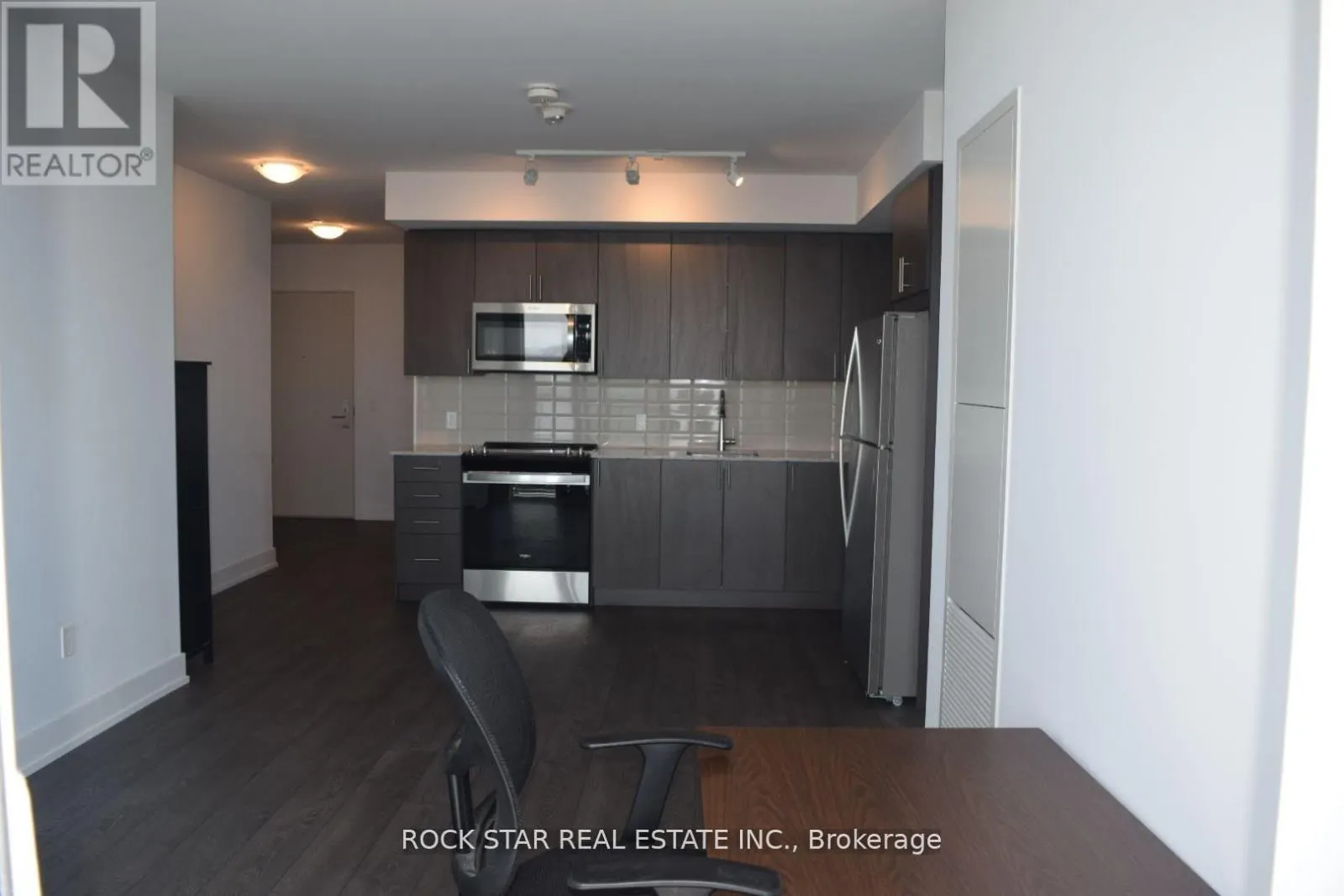 1717 - 2550 SIMCOE STREET N