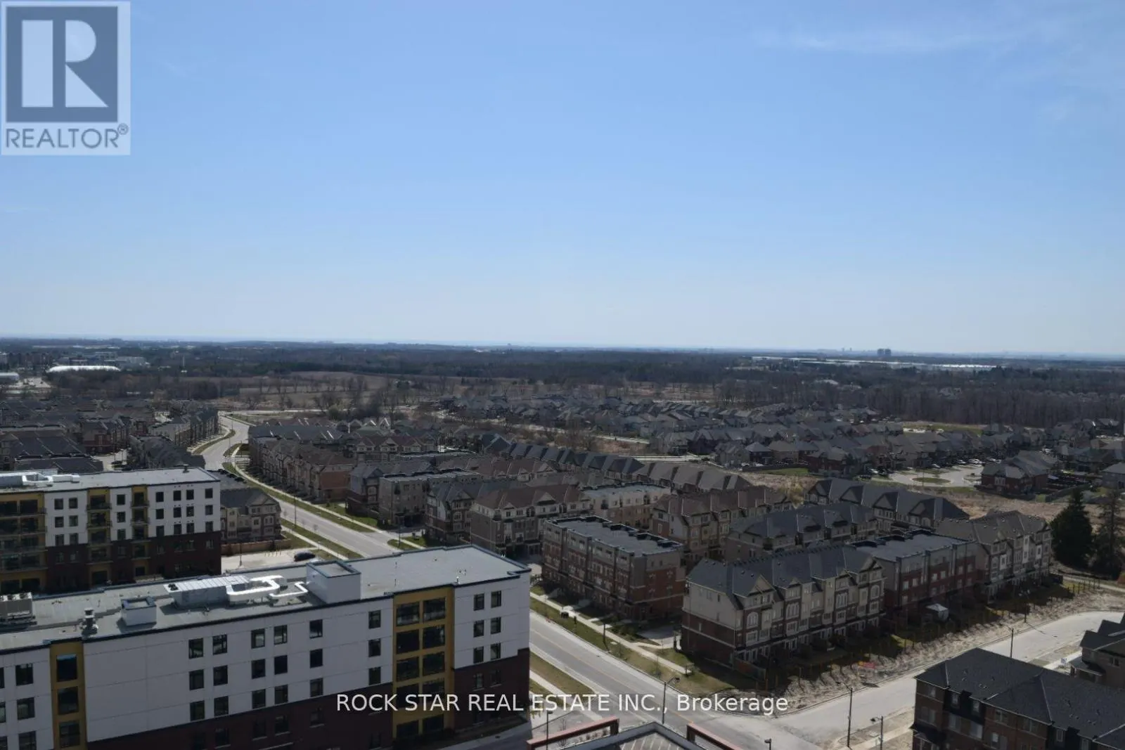 1717 - 2550 SIMCOE STREET N