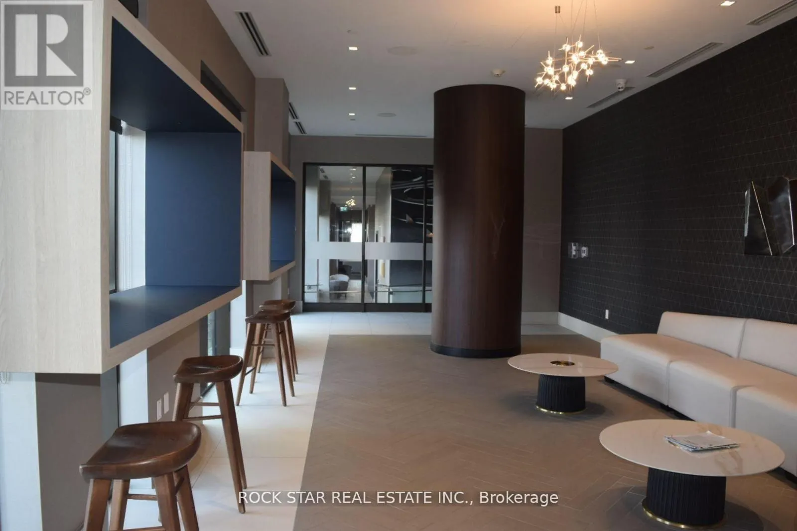 1717 - 2550 SIMCOE STREET N