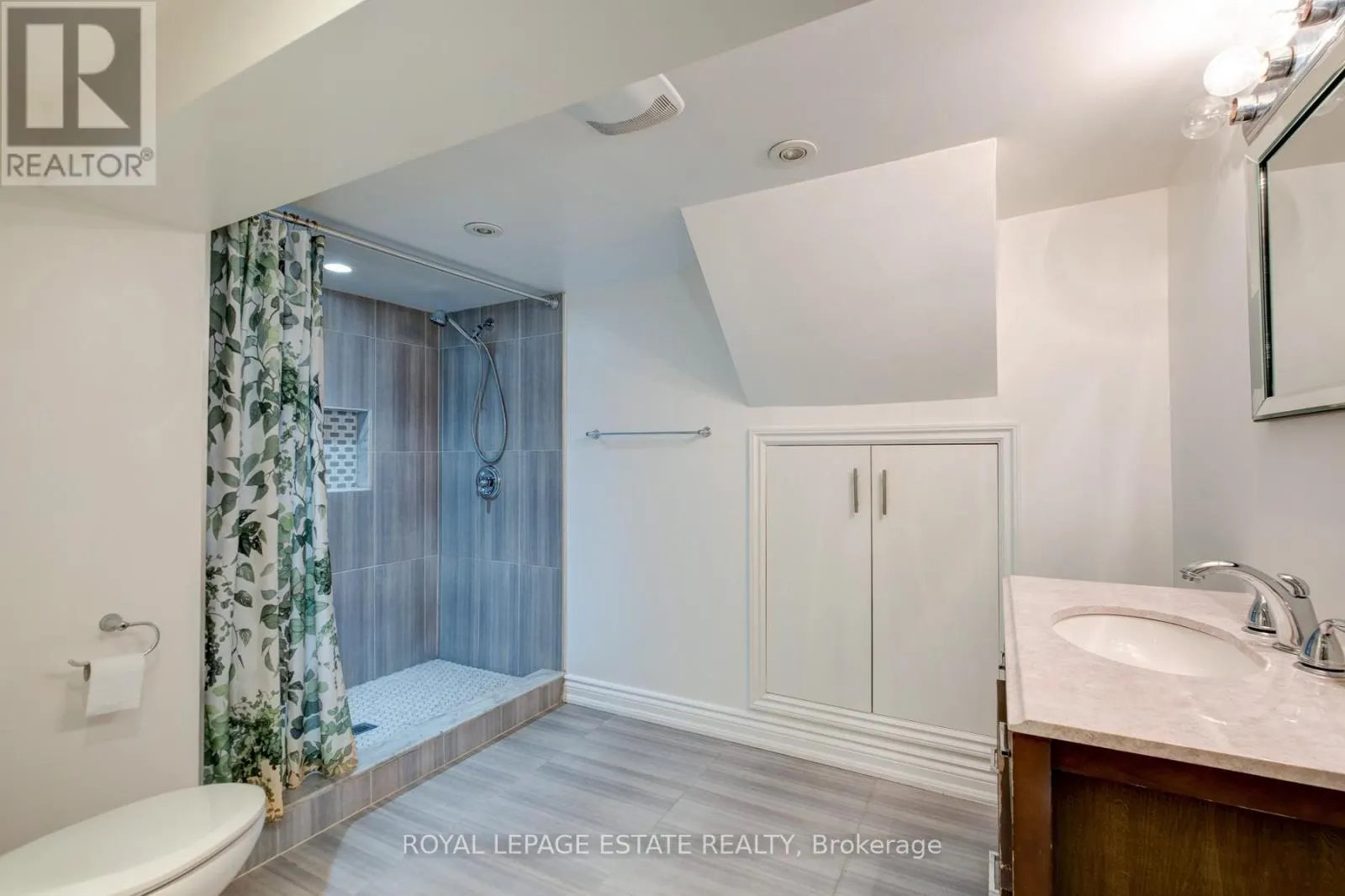 BSMT - 767 KINGSTON ROAD