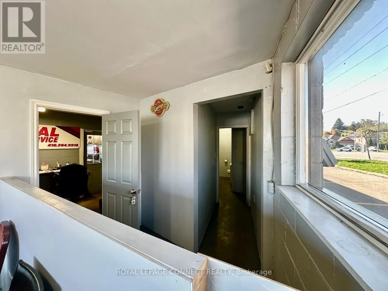1 - 518 CENTENNIAL ROAD N