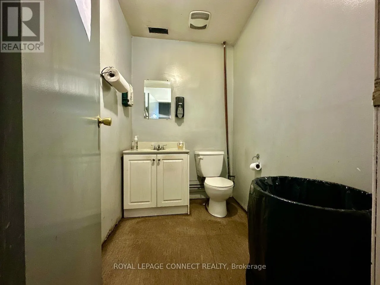 1 - 518 CENTENNIAL ROAD N