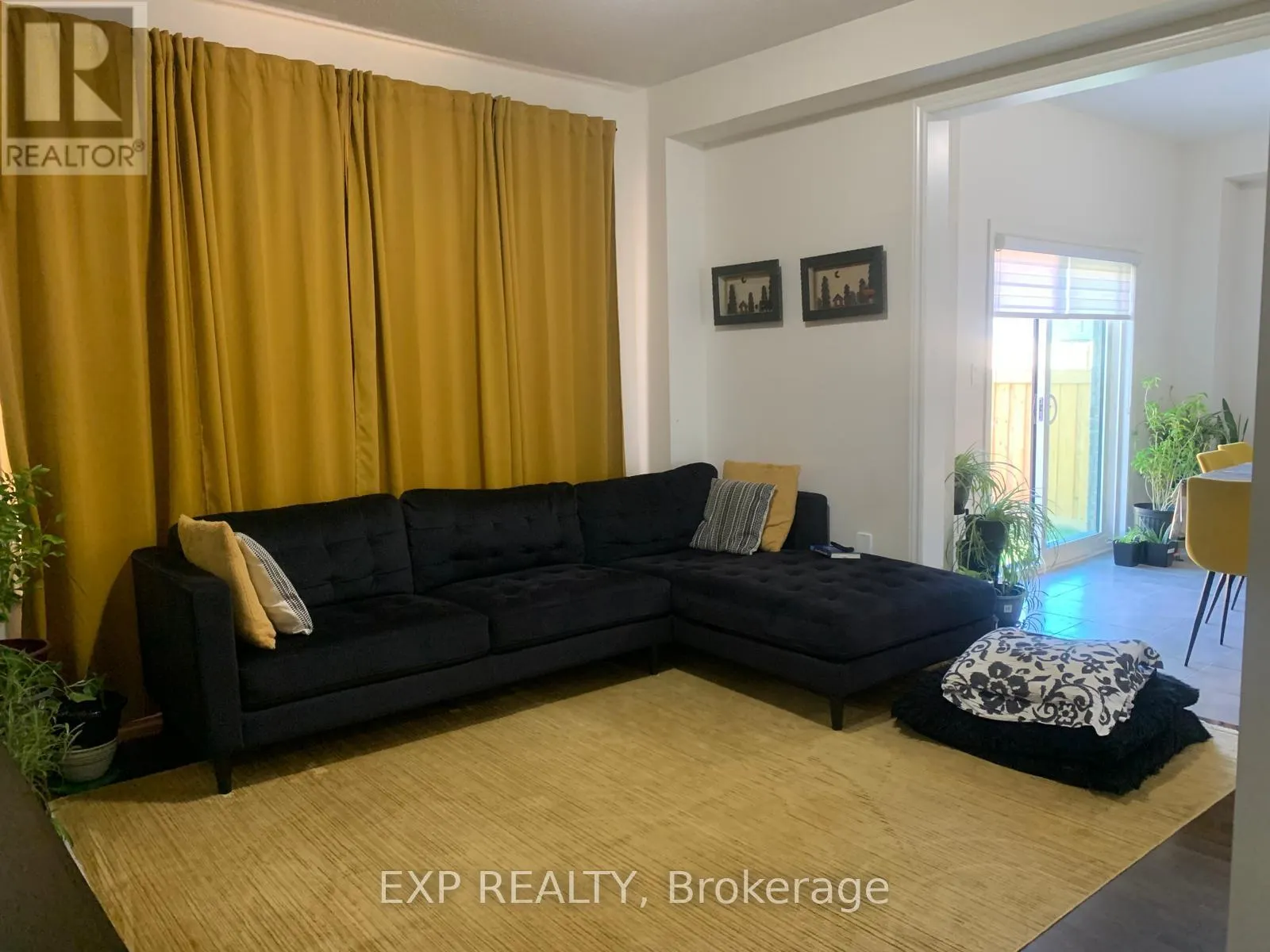 253 FLEETWOOD DRIVE
