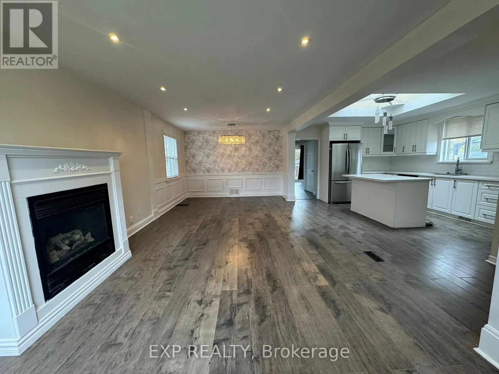 UPPER - 97 CENTRAL PARK BOULEVARD N