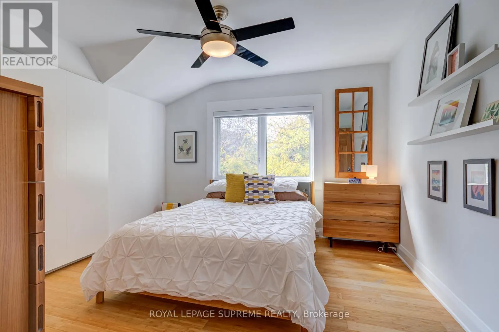11 WEST LYNN AVENUE