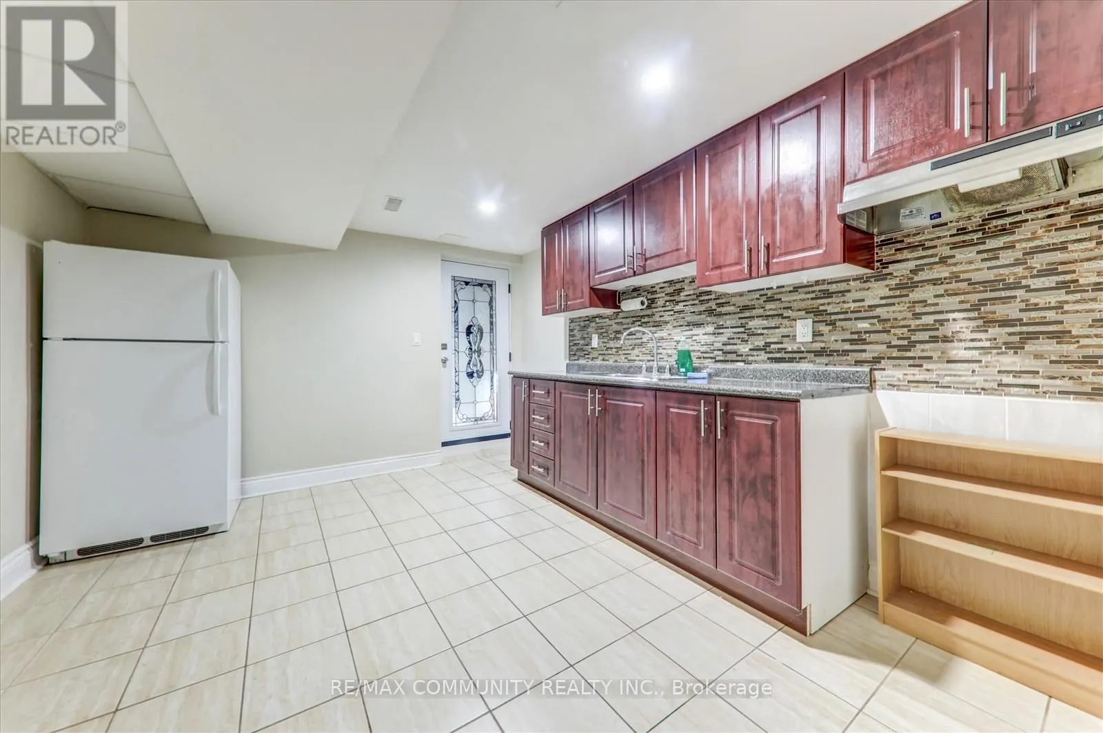 7 ADAMS DRIVE