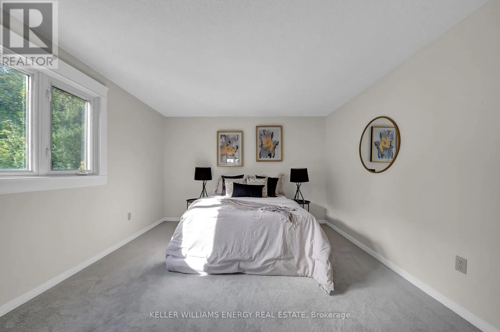 66 ROTHERGLEN ROAD S