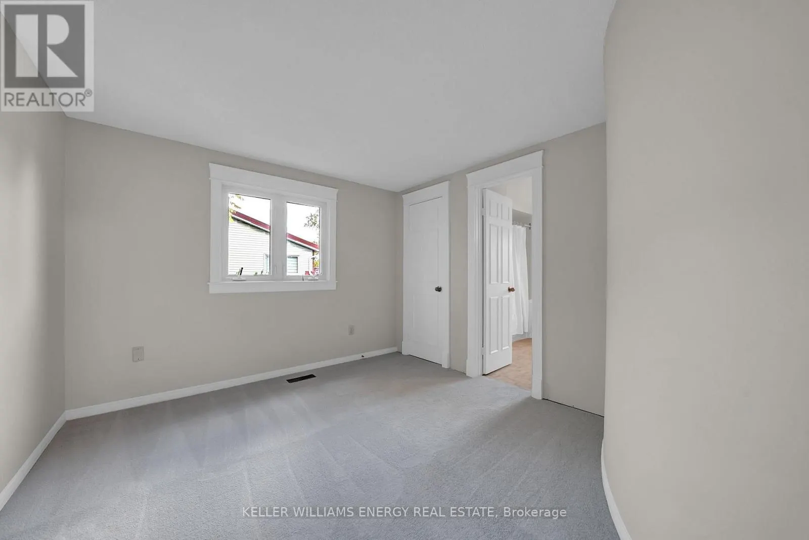 66 ROTHERGLEN ROAD S